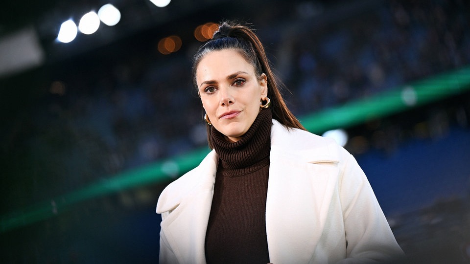 ARD Moderatorin Esther Sedlaczek verabschiedet sich von toten Fußball Reporter Ulli Potofski