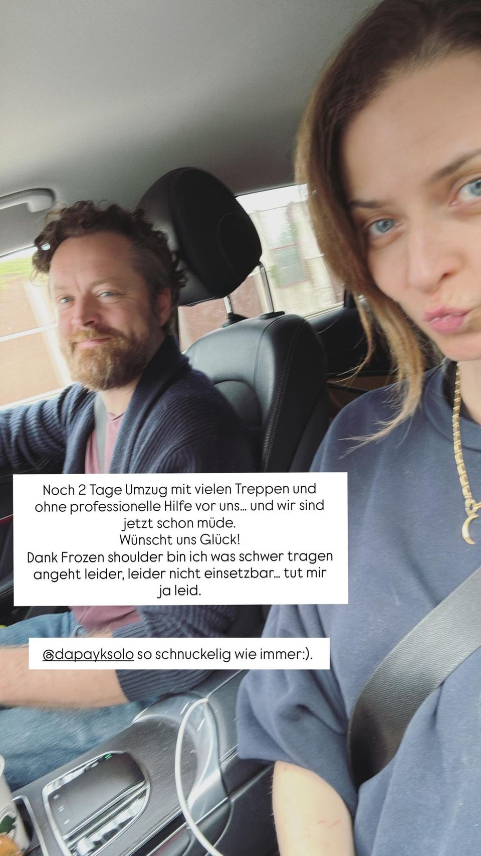 Eva Padberg meistert den Umzug trotz "Frozen Shoulder"