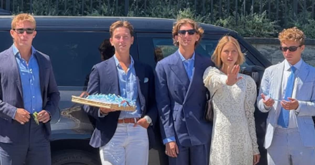 Familienfoto! Doch alle schauen nur auf Olympias 12.000-Euro-Kleid