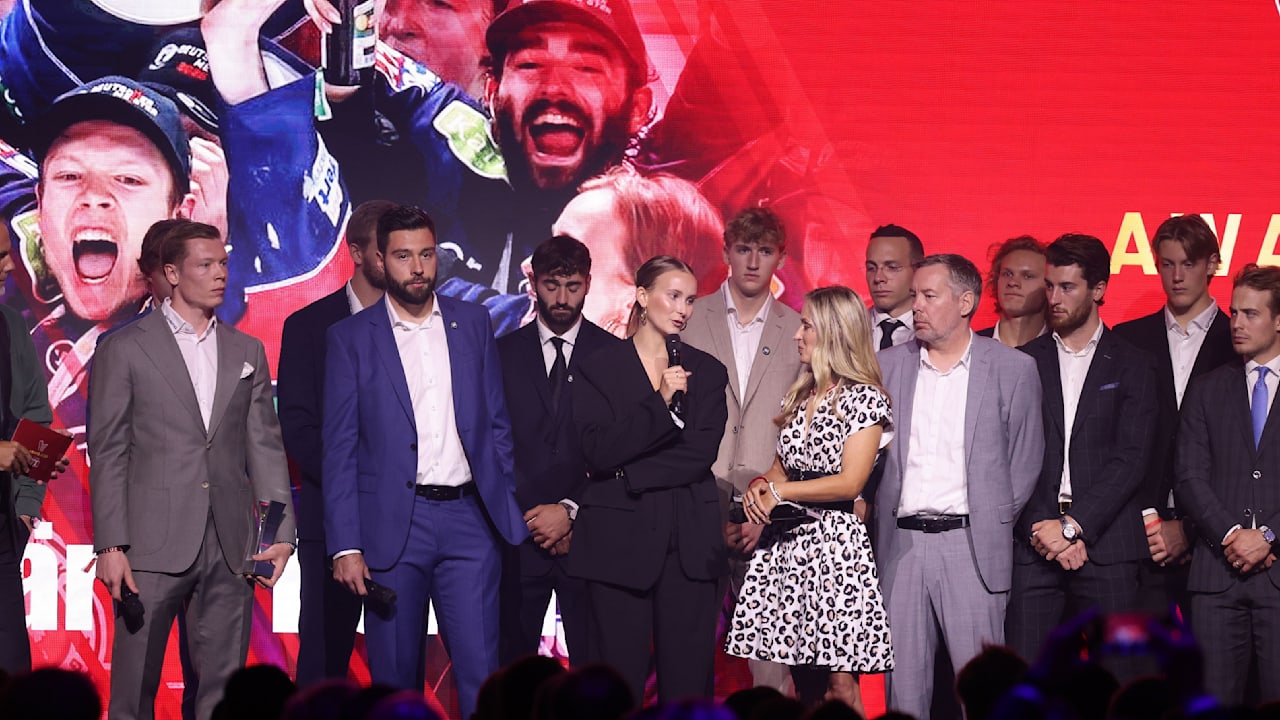 Eisbären Berlin gewinnen SpoBi-Award für Zusammenhalt | Sport