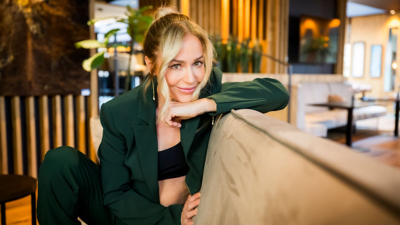 Die düstere Kindheit von Schlager-Star Michelle: Meine Familie war leider asozial! | Unterhaltung
