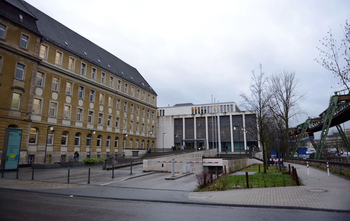 Wuppertal - Unternehmer soll illegal Giftmüll abgekippt haben - Wirtschaft