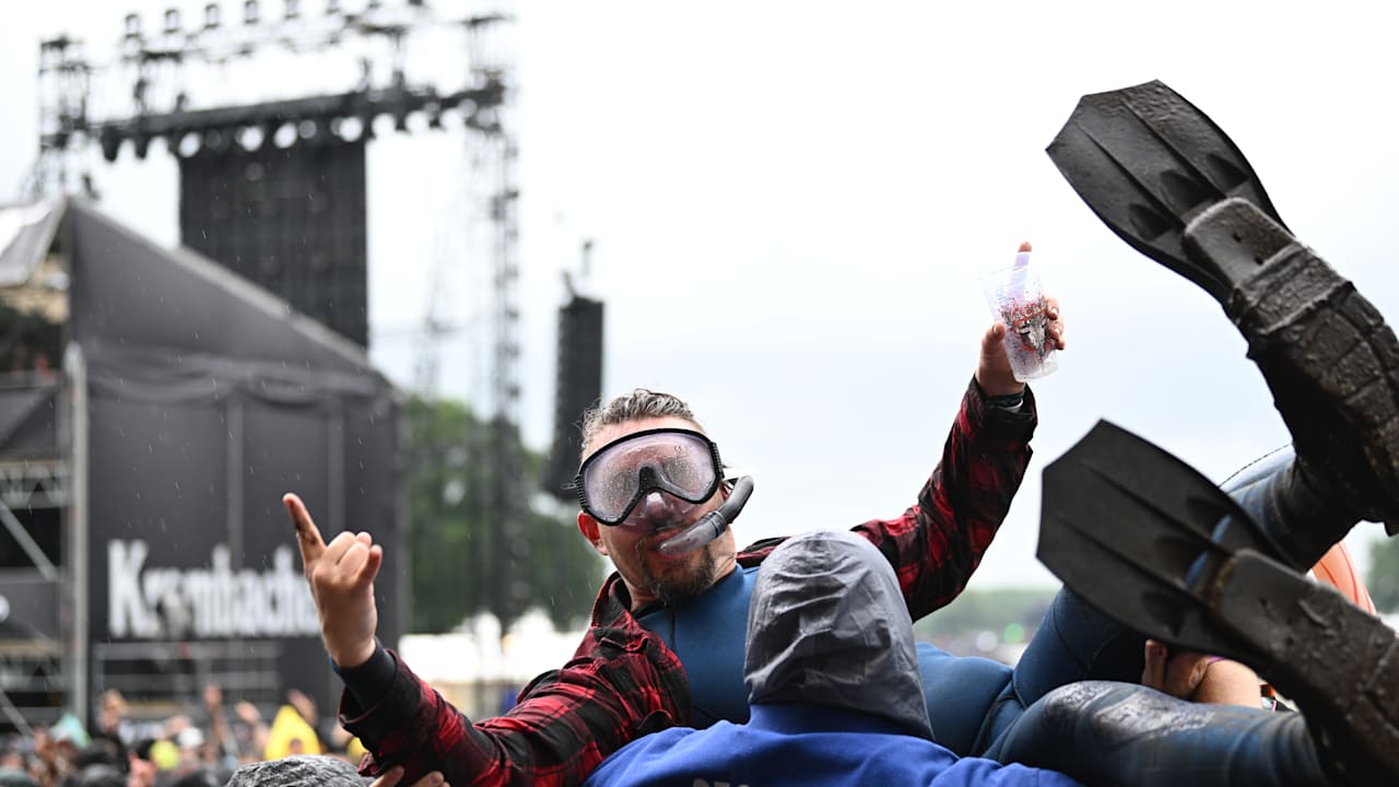 Wacken 2025: Metal-Fans zeigen, was sie im wahren Leben machen | Regional