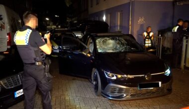 Räuber zerren Männer aus Auto in Hamburg und verprügeln sie | Regional