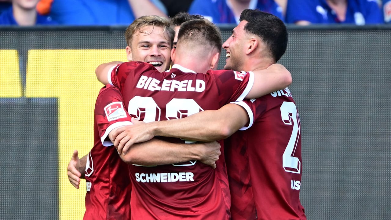 2. Bundesliga: Pokal-Schreck Bielefeld stürmt weiter! | Fußball