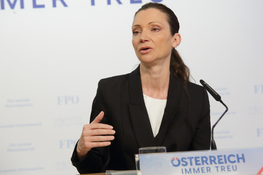 Meinl-Reisingers Neutralitätsverrat: Österreich darf nicht unter EU-Militärkommando fallen