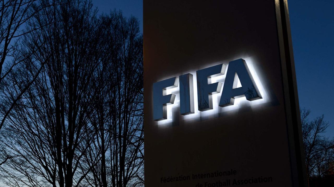 Schadenersatz-Forderung: Es geht um Milliarden - Klage gegen FIFA und DFB eingereicht