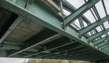 Brücke an der Ulmenstraße gesperrt