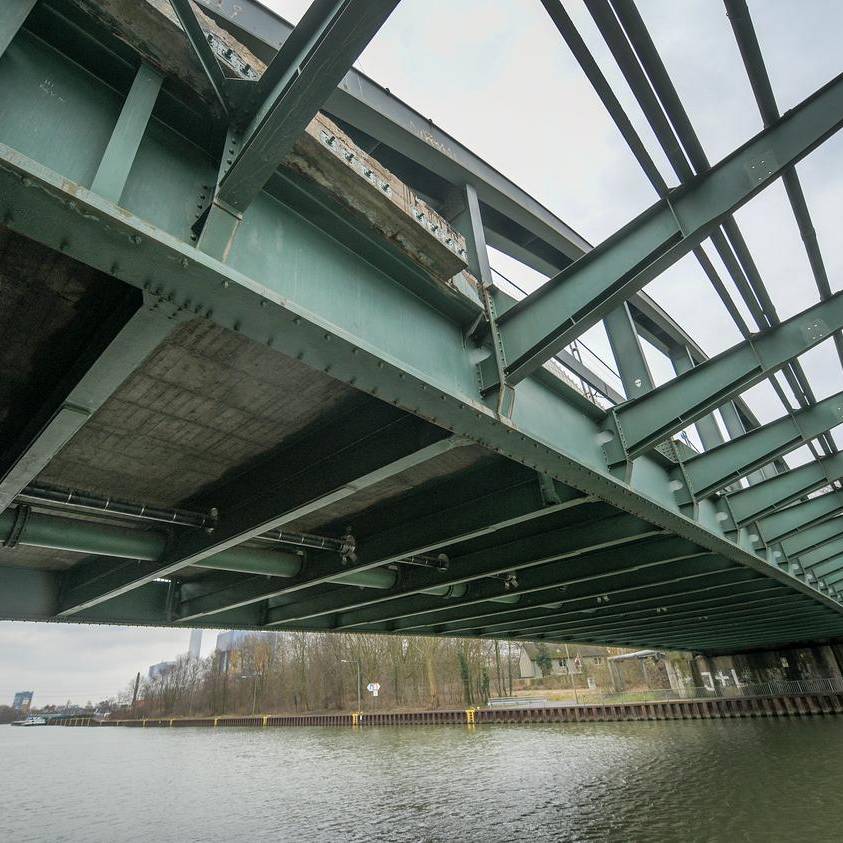 Brücke an der Ulmenstraße gesperrt