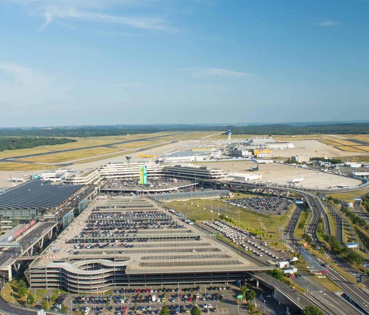 Dauerparker: Noch immer russische Flieger am Airport Köln/Bonn