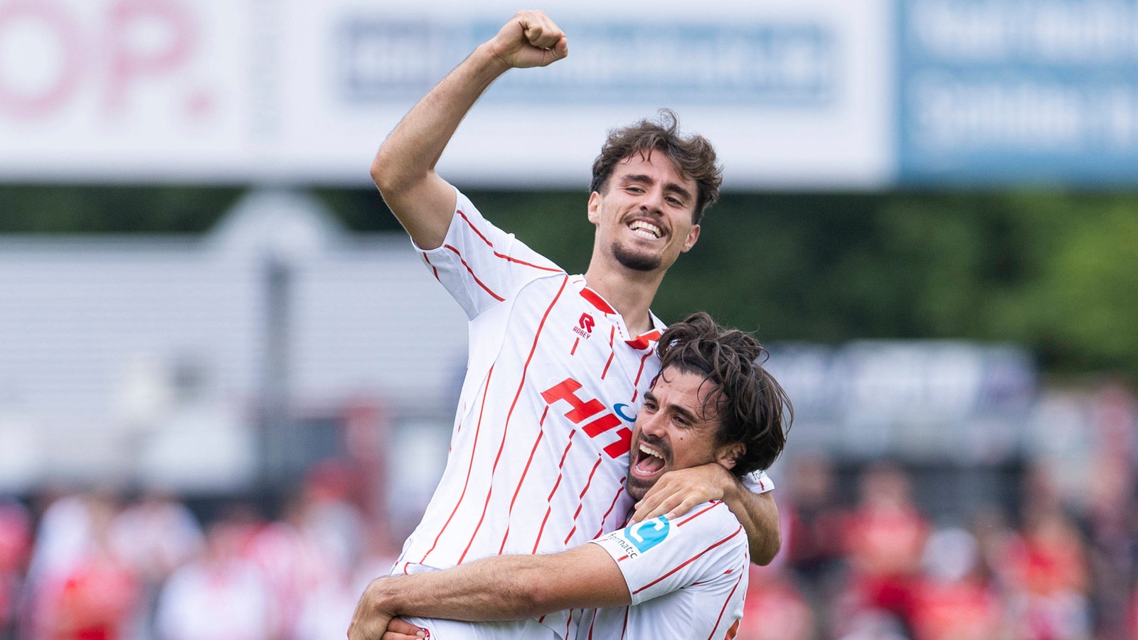 Regionalliga West: Fortuna Köln schießt Oberhausen ab - Fußball - Sport