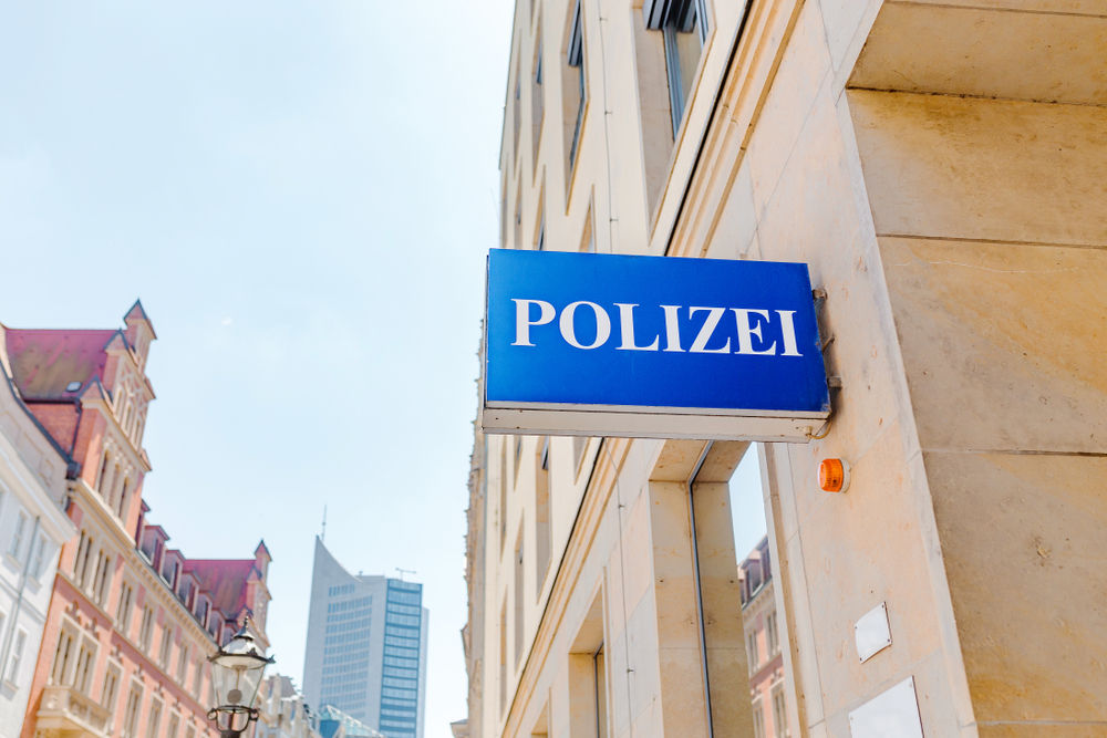 Krankentransporter verursacht mehrere Unfälle in Spandau – mehrere Verletzte – Polizei.news