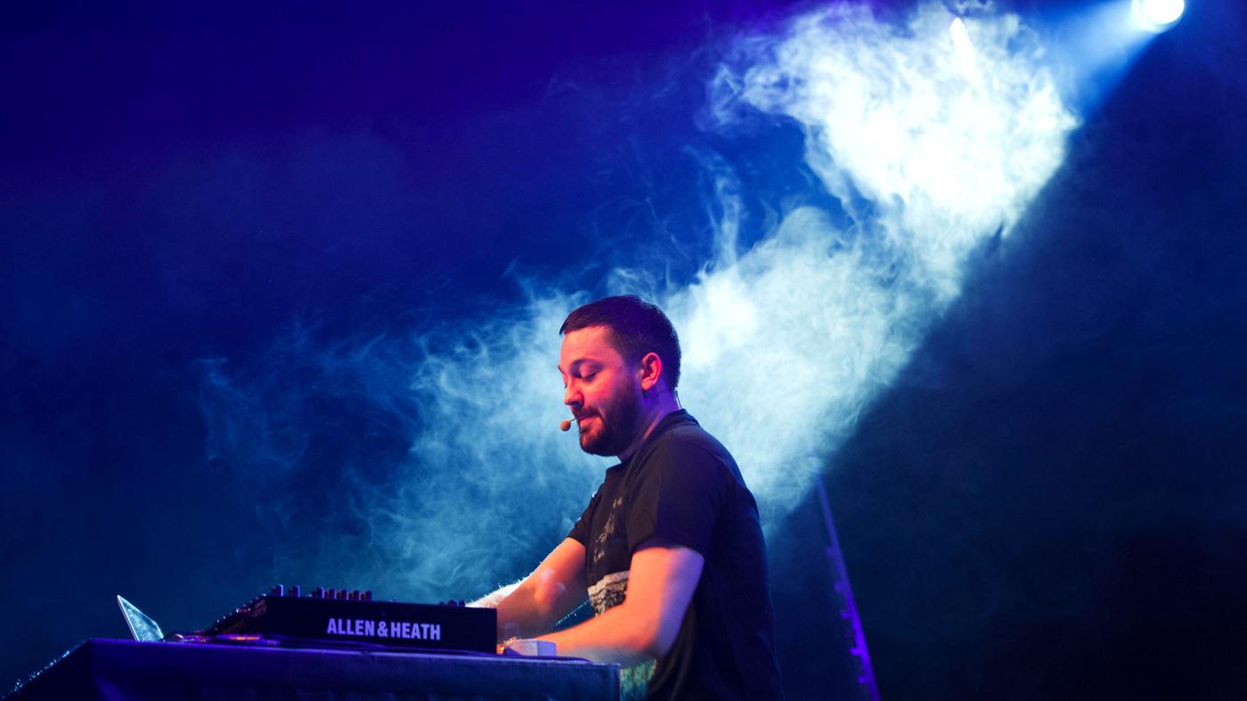 DJ Fritz Kalkbrenner tritt am Samstag auf dem RAW-Gelände auf