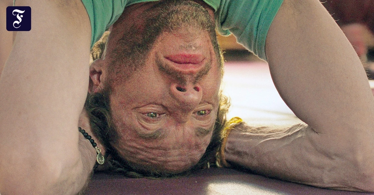 Argentinischer Film „La Práctica“: Yoga, Chaos und Tragikomik
