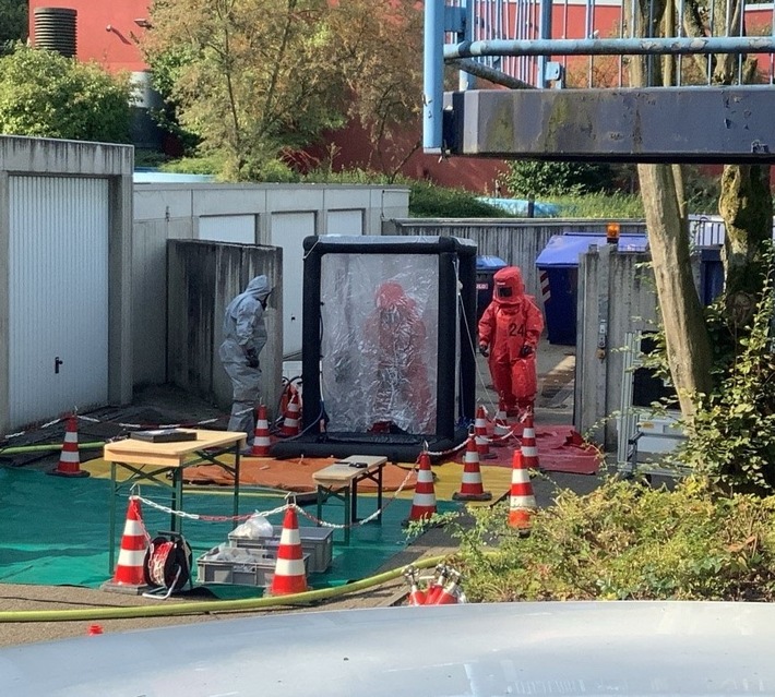 FW-GE: Chlorgasaustritt im öffentlichen Schwimmbad - Undichtigkeit erfolgreich behoben
