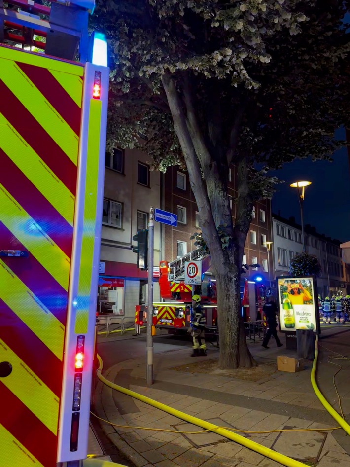 FW-GE: Kellerbrand in Wohn- und Geschäftshaus in Rotthausen