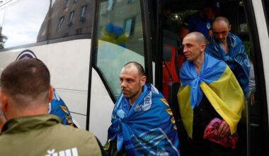 Gefangenenaustausch: Rückkehrer werden in der Ukraine mit Tränen begrüßt