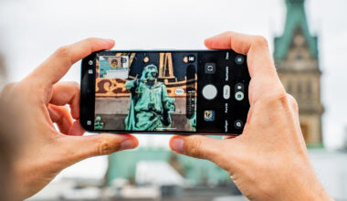 Google Pixel 10 Pro im Test: Kleines Handy mit Coaching-Funktion für bessere Fotos