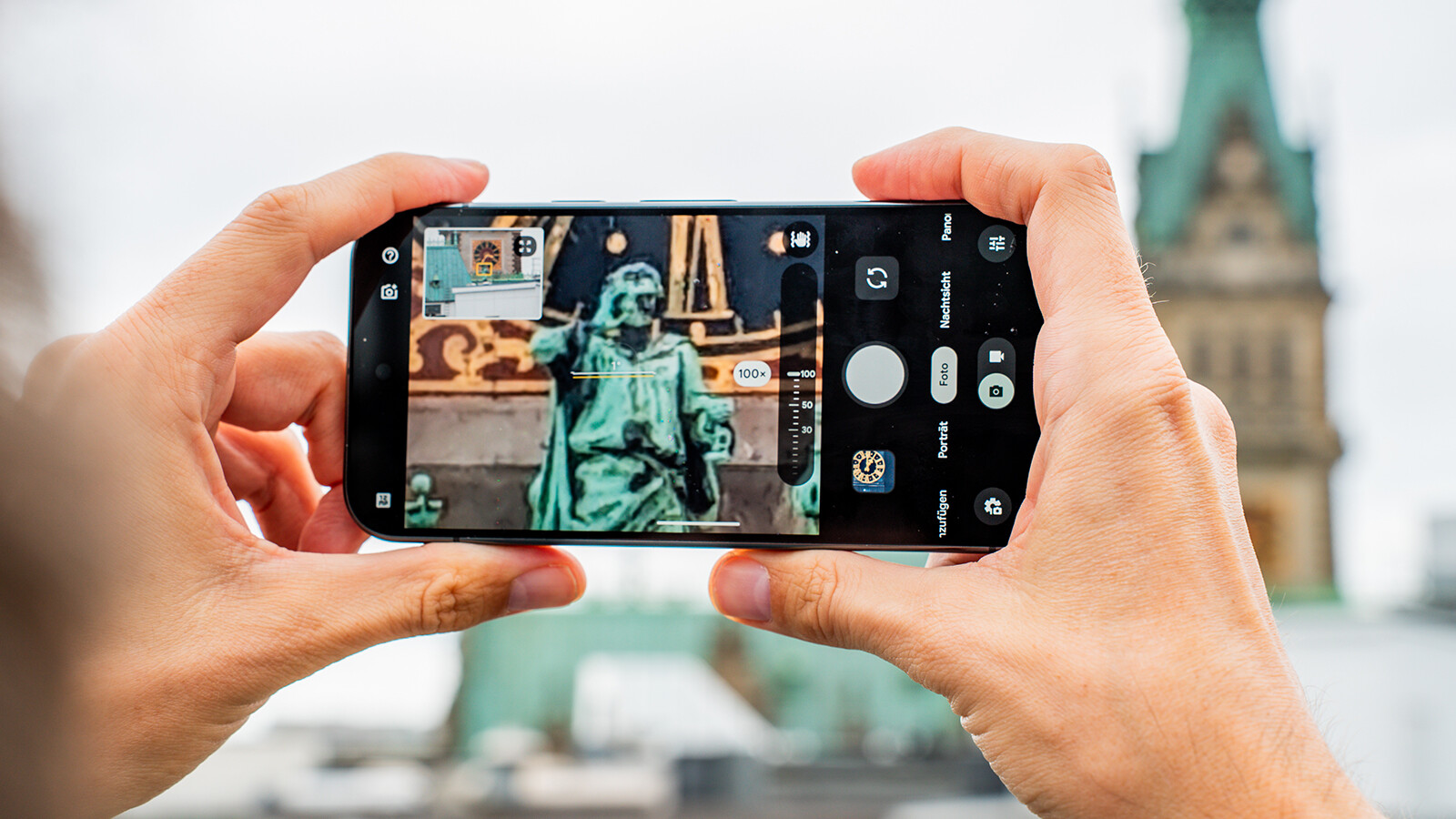 Google Pixel 10 Pro im Test: Kleines Handy mit Coaching-Funktion für bessere Fotos