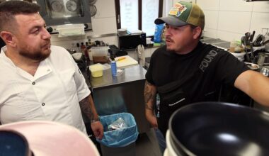 Drummer von Tokio Hotel Gustav Schäfer besucht Sushi-Gastwirt in Chemnitz