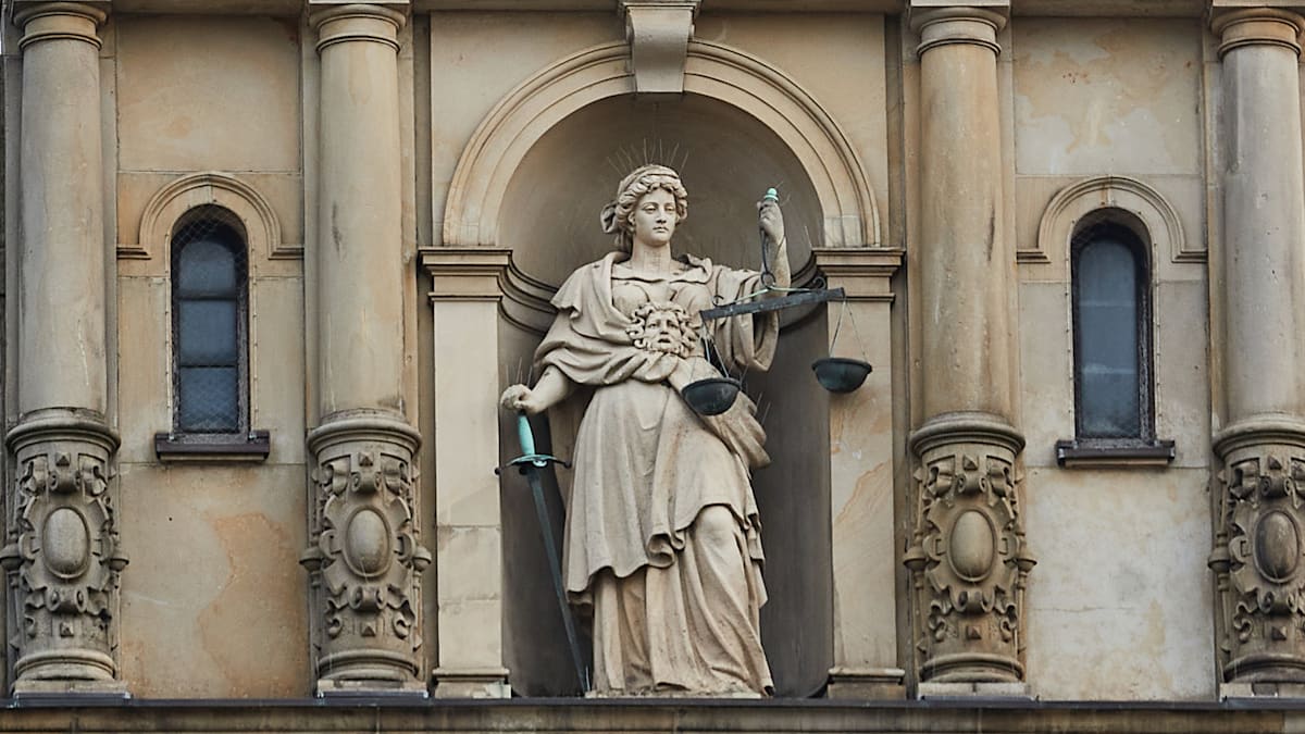 Landgericht Hamburg: Fast täglich geschlagen und getreten – lange Haft für jahrelange Misshandlung zweier Frauen