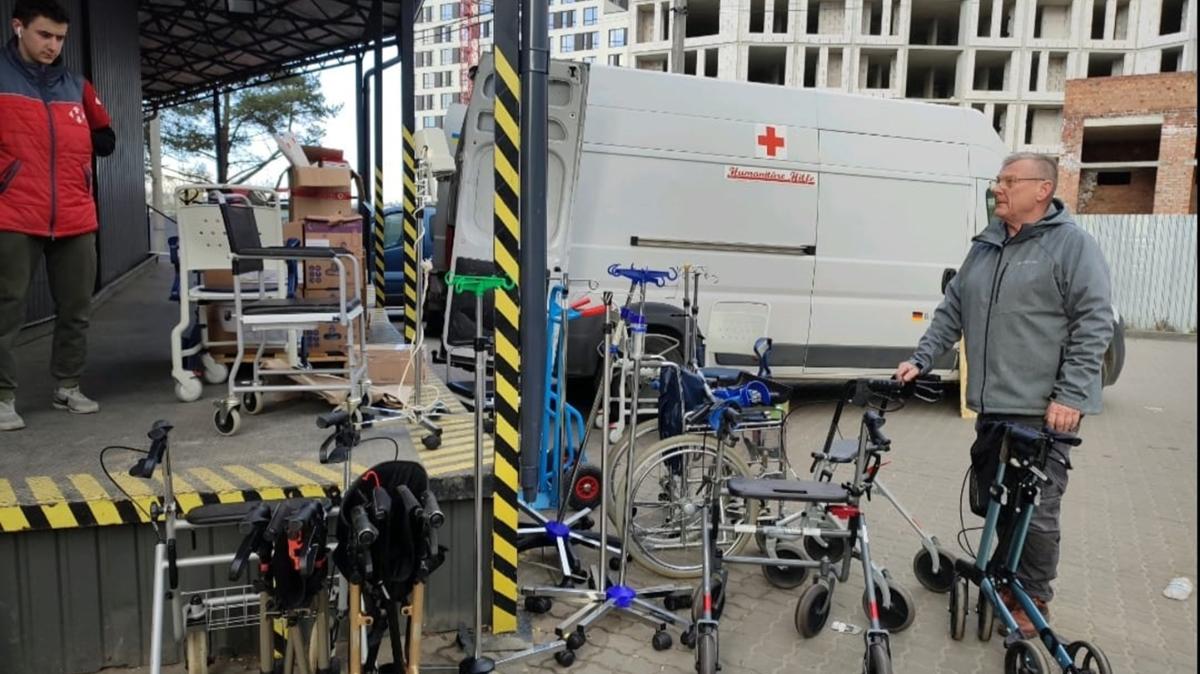 Dariusz Zaczek aus Bippen bringt Hilfsgüter in die Ukraine