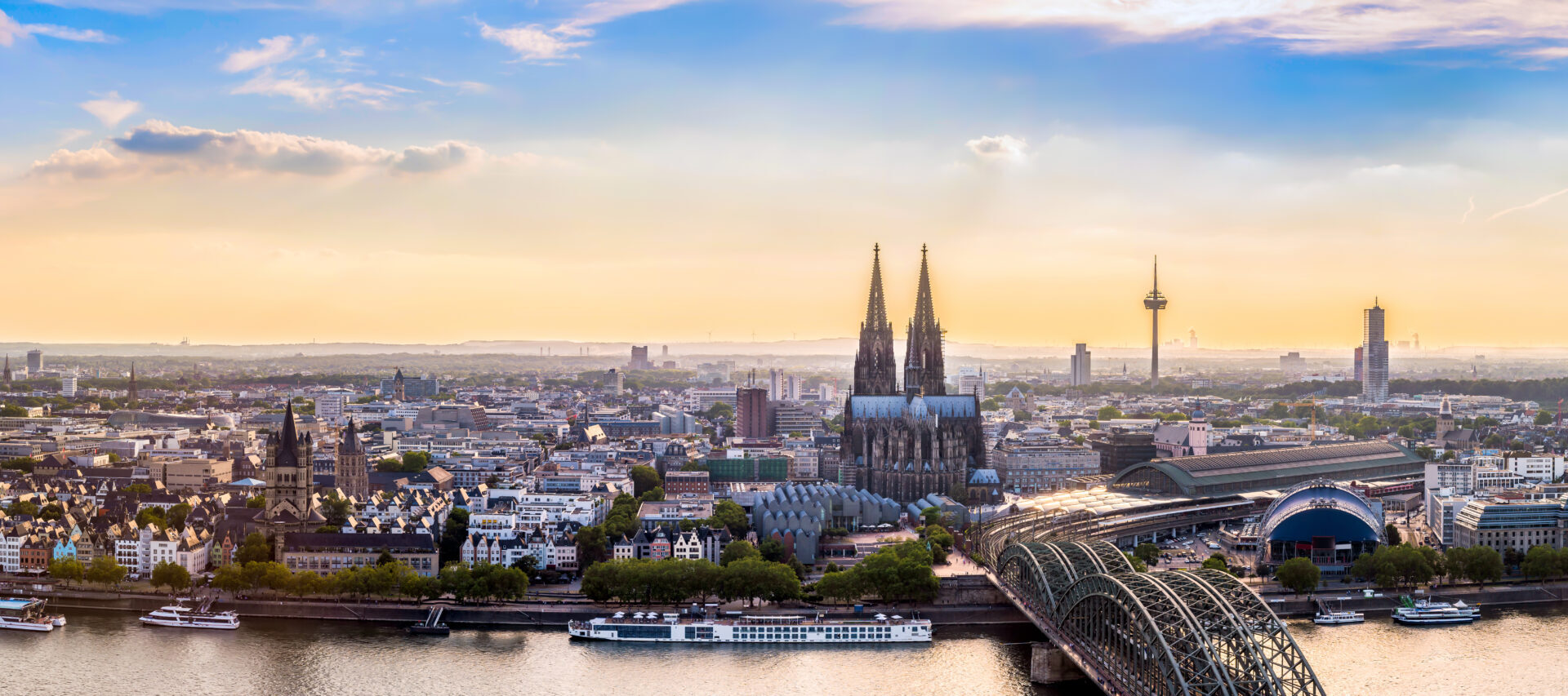 You are currently viewing Köln sagt Danke – beim Ehrenamtstag am 7. September im Rheinauhafen stehen Engagement, Vielfalt und Gemeinschaft im Mittelpunkt