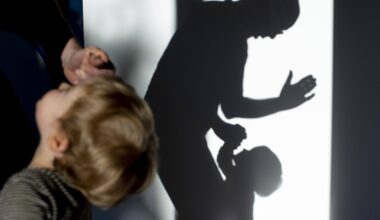 Wie kann ich Kinder angemessen für Gefahren sensibilisieren?