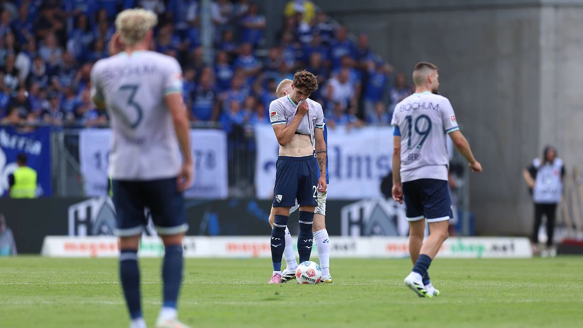 Wildes Drama auf allen Plätzen: Absteiger VfL Bochum kassiert ganz böse Klatsche zum Auftakt