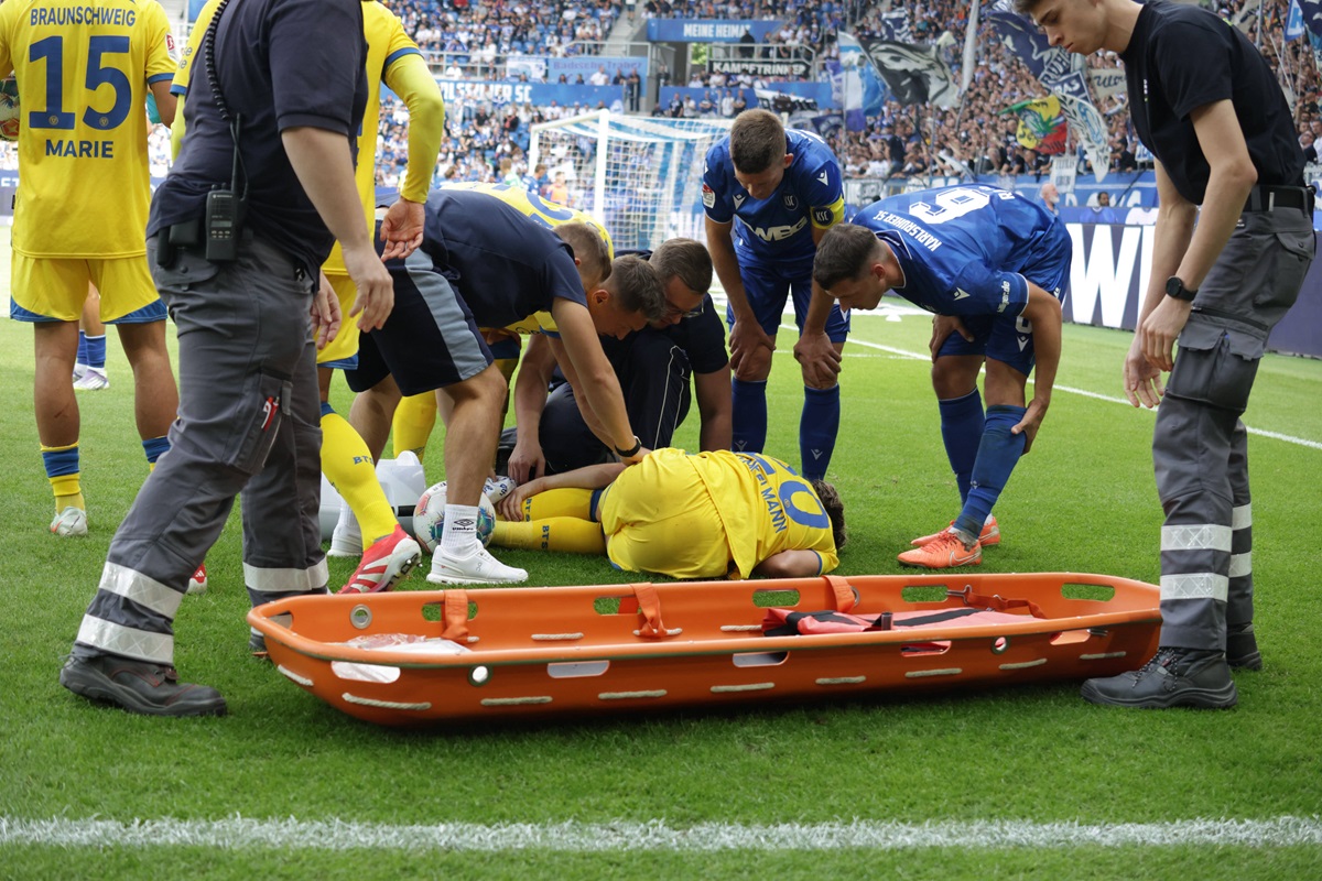 Karlsruhe - Eintracht Braunschweig: Verletzungs-Schock um Tempelmann!