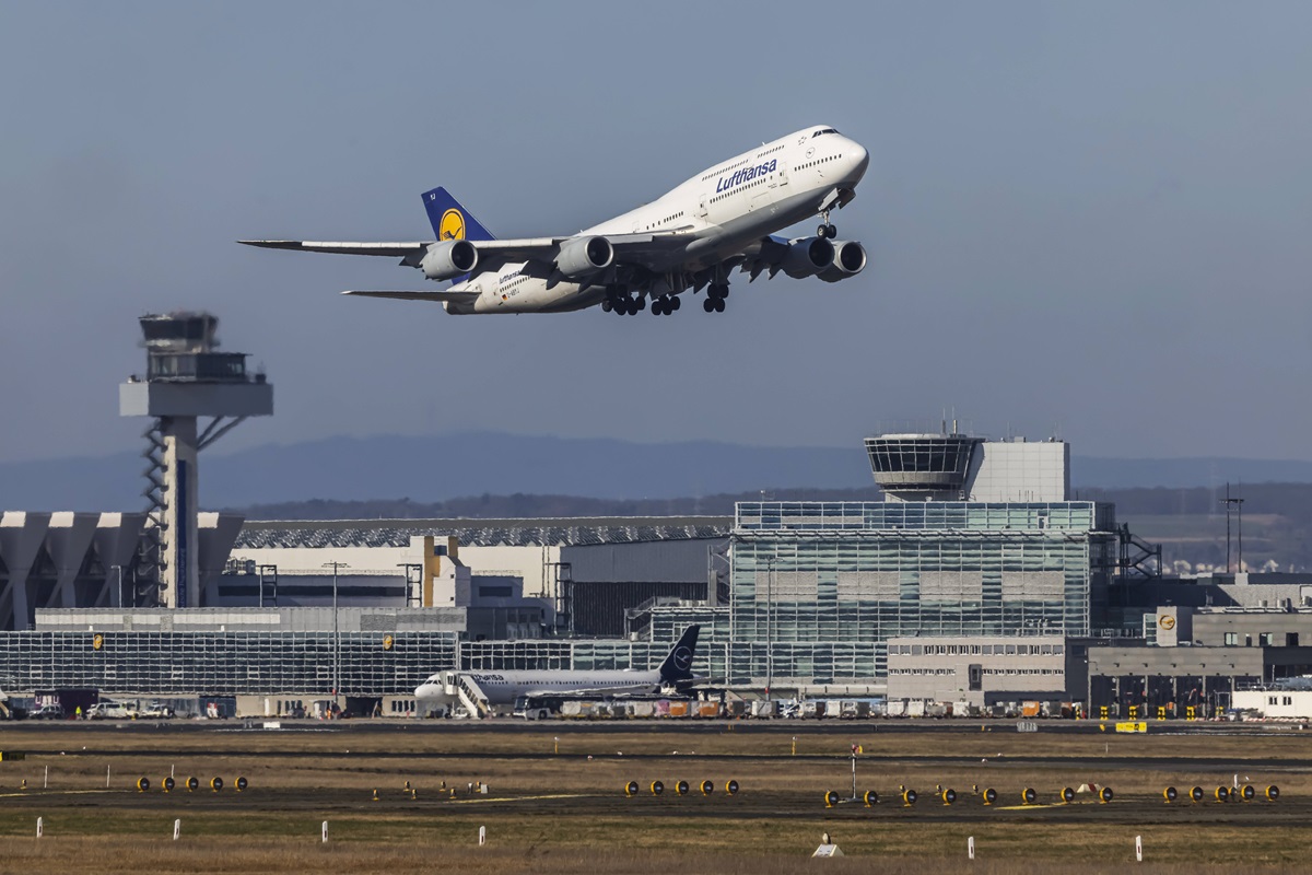 Der Flughafen Hannover zieht zum Ende der Sommerferien Bilanz. (Archivbild)