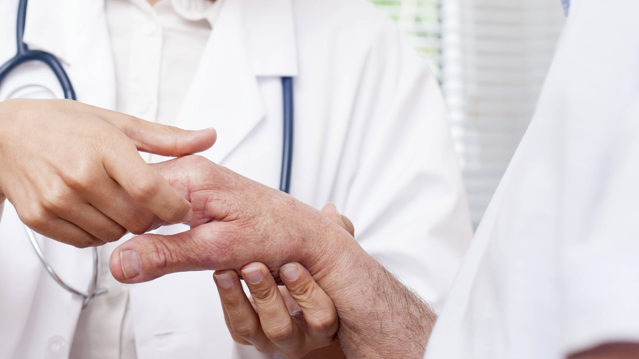 Warum es auch in Bremen dramatisch an Rheumatologen mangelt