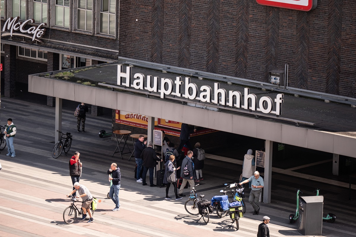 Inder ist das erste Mal in Duisburg – und kann es sich nicht verkneifen
