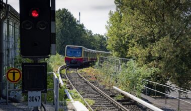 S-Bahn Berlin Störungen: Züge fahren langsamer, Halt in Bahnhof fällt aus