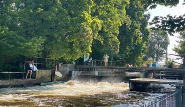 Augsburg wartet auf Eröffnung der Surfwelle am Plärrer
