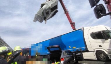 A3: Pferdetransporter in schweren Unfall verwickelt