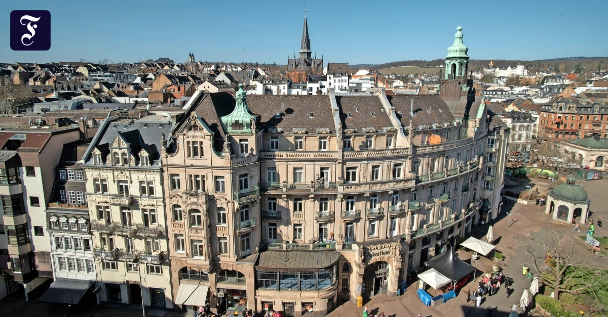 Wiesbaden: Flüchtlinge ziehen in Palasthotel