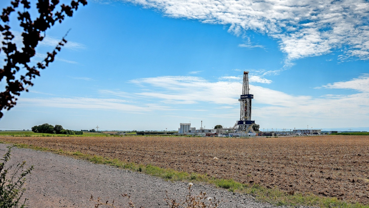 Insheim in der Pfalz. HIer bohrt das Bergbauunternehmen Vulcan erstmals selbst nach Lithium. Fast 4000 Meter tief unter der Erde.