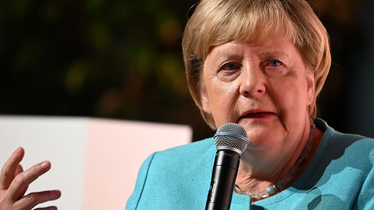 Angela Merkel: „Ich habe nicht gesehen, wie schwierig es ist, Ausreisepflichtige auch wieder außer Landes zu bringen“