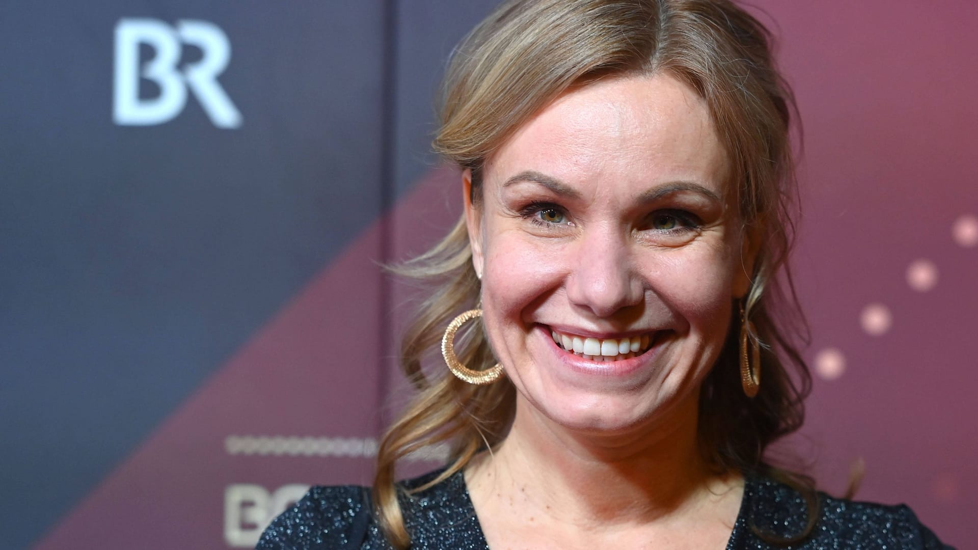 Isabell Stern: Sie spielt die Sommelière Katja Neubach in "Sturm der Liebe".