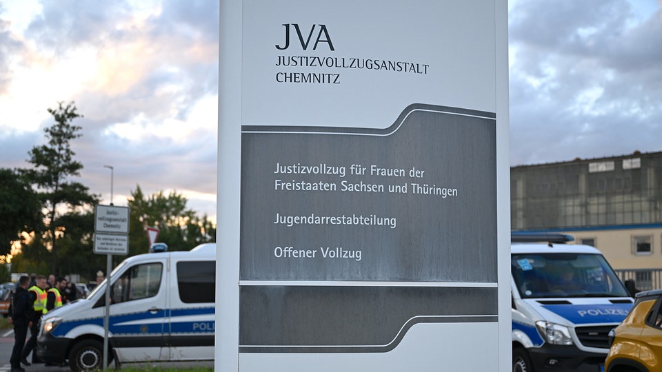 Fahndung nach Rechtsextremistin Liebich: Haft nicht angetreten