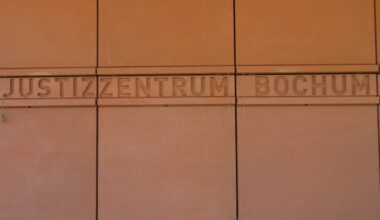 17-Jähriger vor Gericht: Serie schwerer Straftaten in Bochum