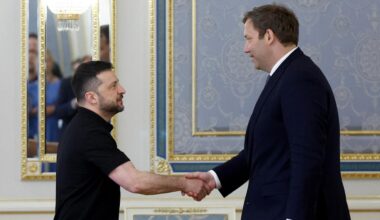 Klingbeil sagt Ukraine weitere Hilfen und Sicherheitsgarantien zu