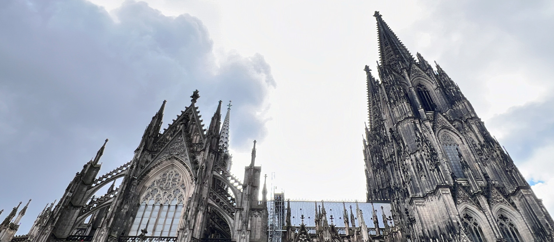 Missbrauchsbetroffene sagt in Prozess gegen Erzbistum Köln aus