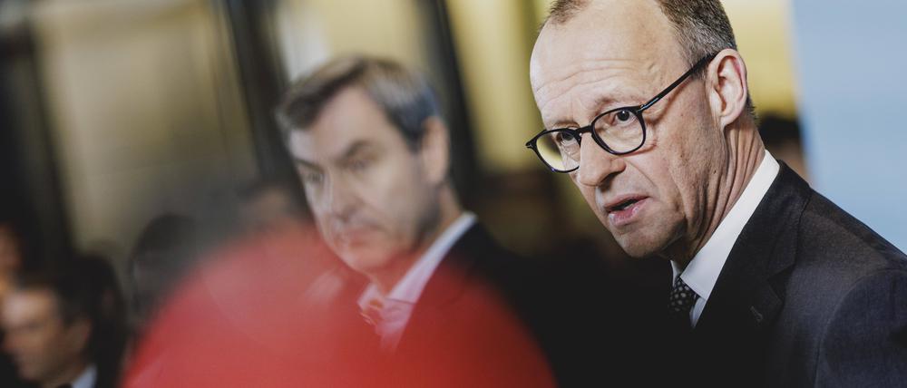 Noch vor wenigen Monaten ist Friedrich Merz ihr Vorsitzender gewesen – nun scheint sein Draht zur Unionsfraktion nicht mehr so eng zu sein.