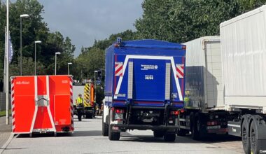 Zwei Fahrer sterben bei schwerem Lastwagen-Unfall in Kiel