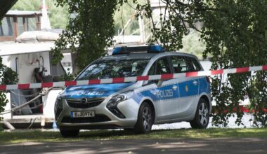 Mann flieht vor der Polizei – und springt in die Spree