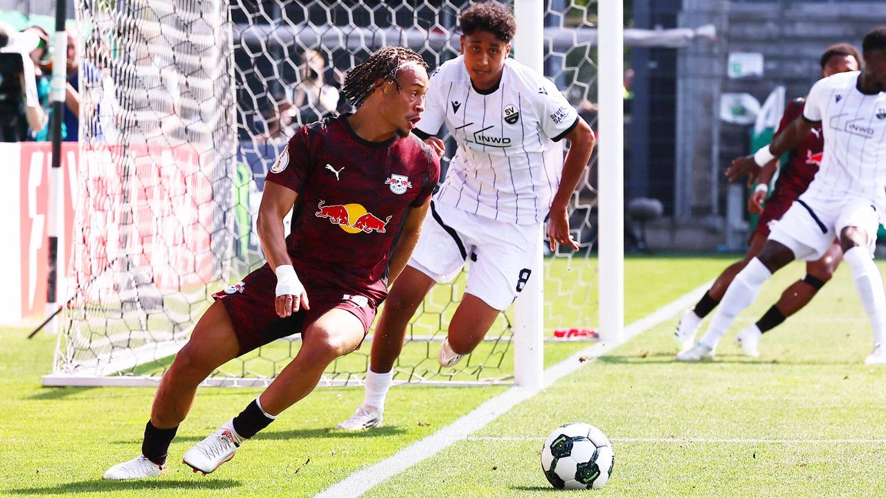 Späte Tore im DFB-Pokal: Leipzig beißt sich nach Chaosstart in Sandhausen durch