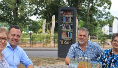 Neuer Leseplatz an der Burgmauer in Flamersheim