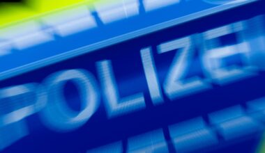 Unfall an Hamburger Außenalster: Mutmaßliches Straßenrennen endet mit drei Verletzten